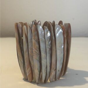 Natural Shell Stretch Bracelet